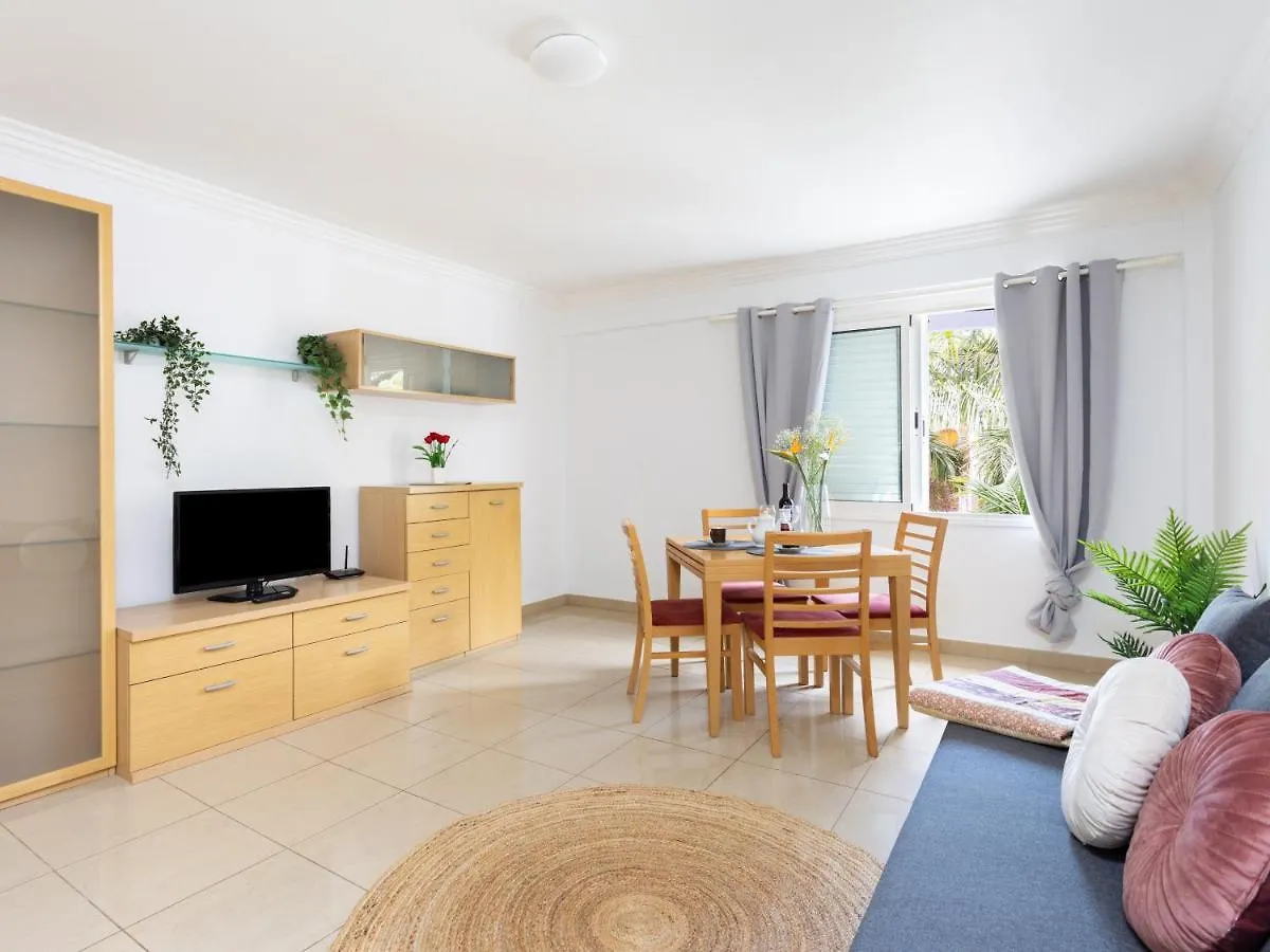 Live Los Cristianos Los Playeros Close To The Beach Arona